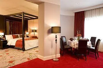 Carlton 4*