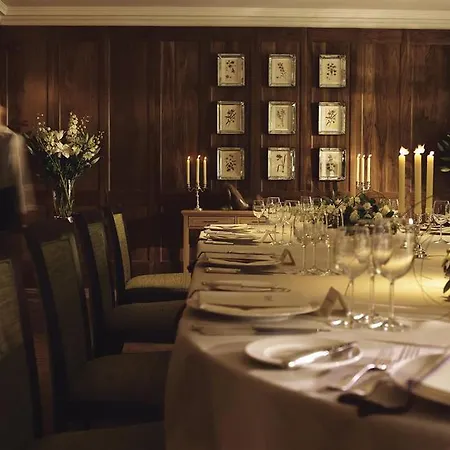 Carlton Hotel 4*