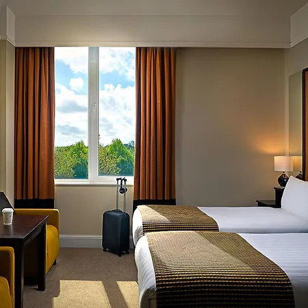Carlton Hotel