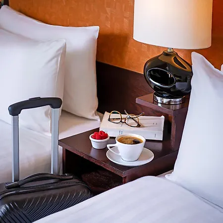 Carlton Hotel 4*