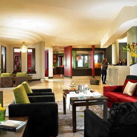 Carlton Hotel 4*