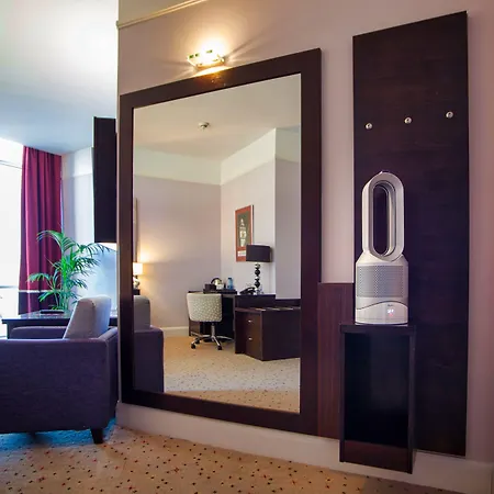 Carlton 4* Blanchardstown