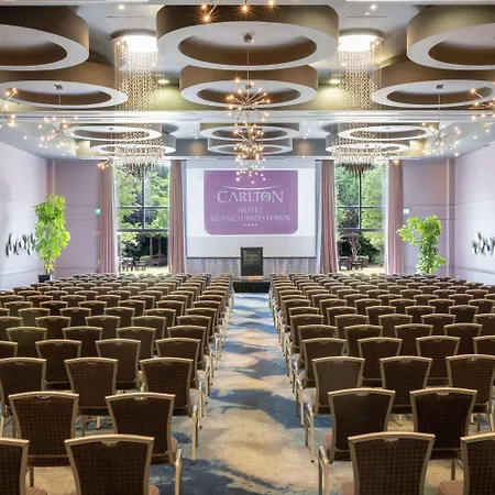 Carlton Hotel 4*