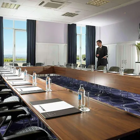 Carlton Hotel 4*