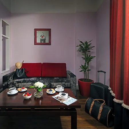 Hotel Carlton 4*