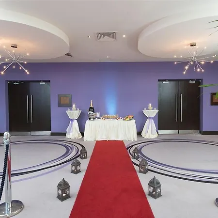 Carlton Hotel