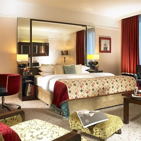 Ξενοδοχείο Carlton 4*