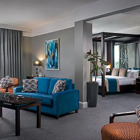 Carlton Hotel