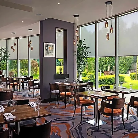 Carlton Hotel 4*
