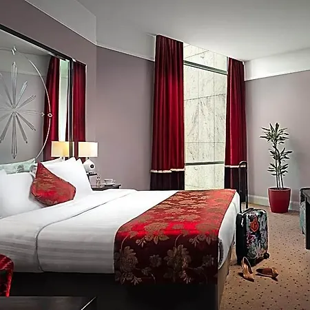 Hotel Carlton