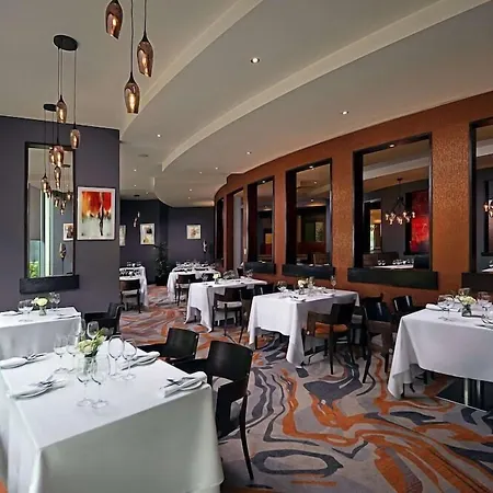 Carlton Hotell