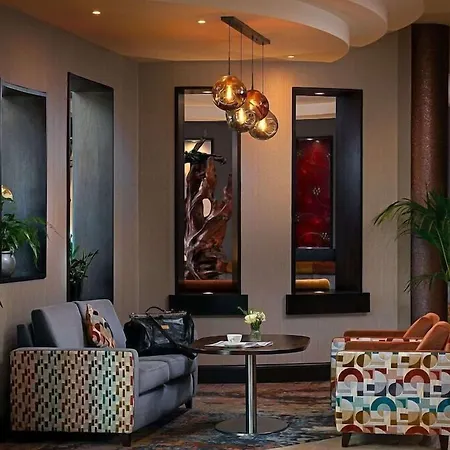 Hotell Carlton 4*