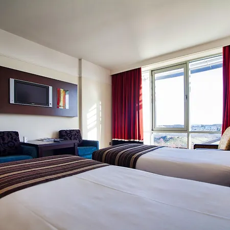 Carlton Hotel 4*