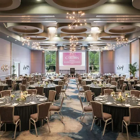 Carlton Hotel 4*