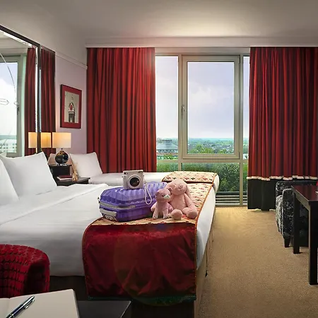 Hotel Carlton 4*